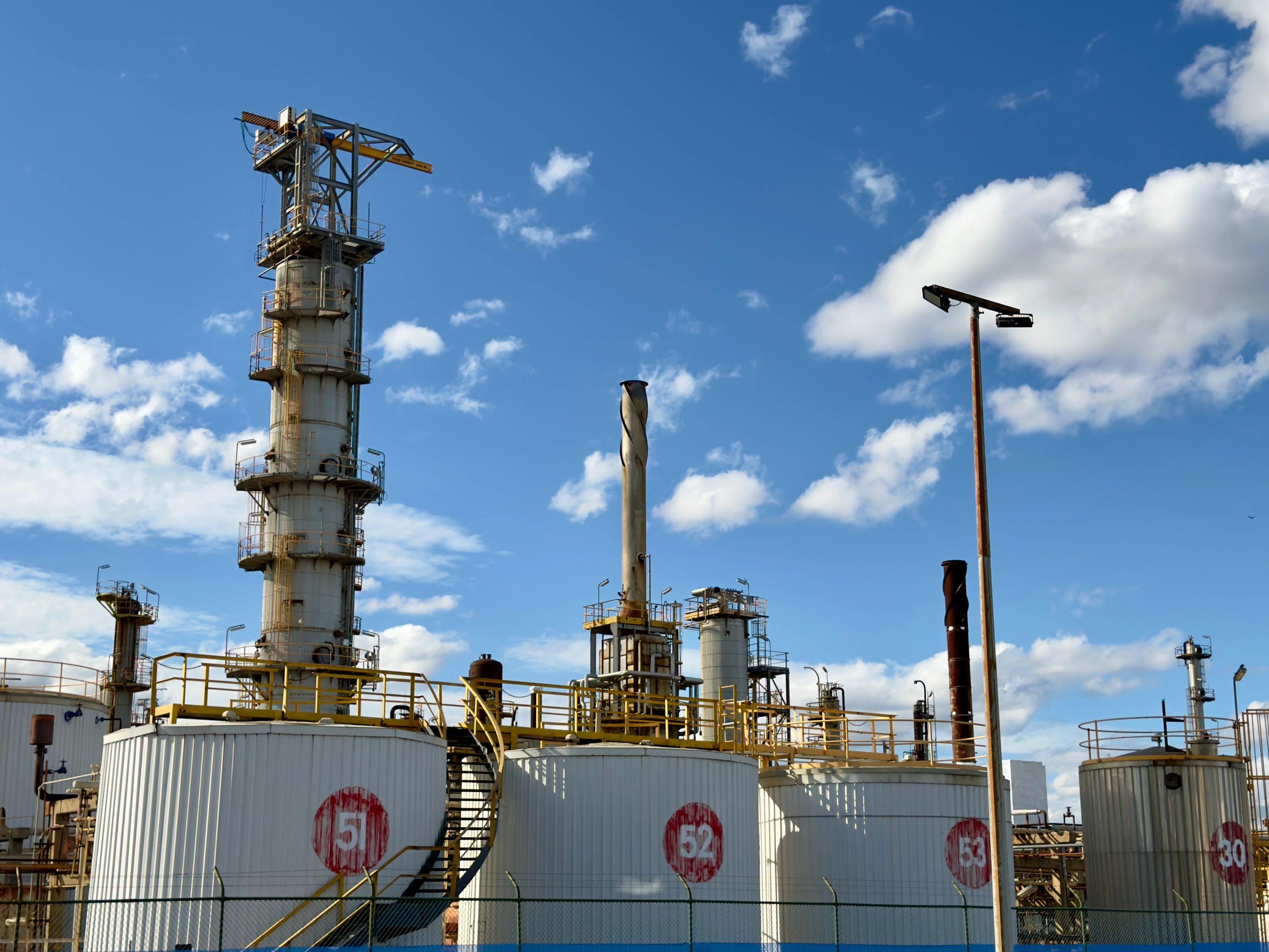 Dolphin Group Supports Turnaround at Ruwais Polyolefins Complex